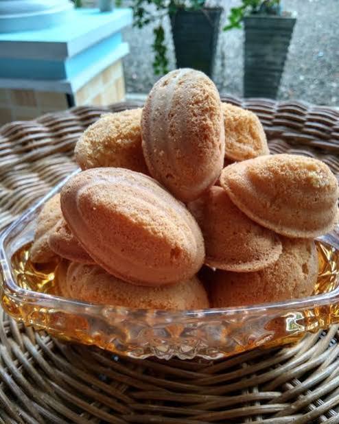 Kue Bolu Kijing Ikonik Dengklok